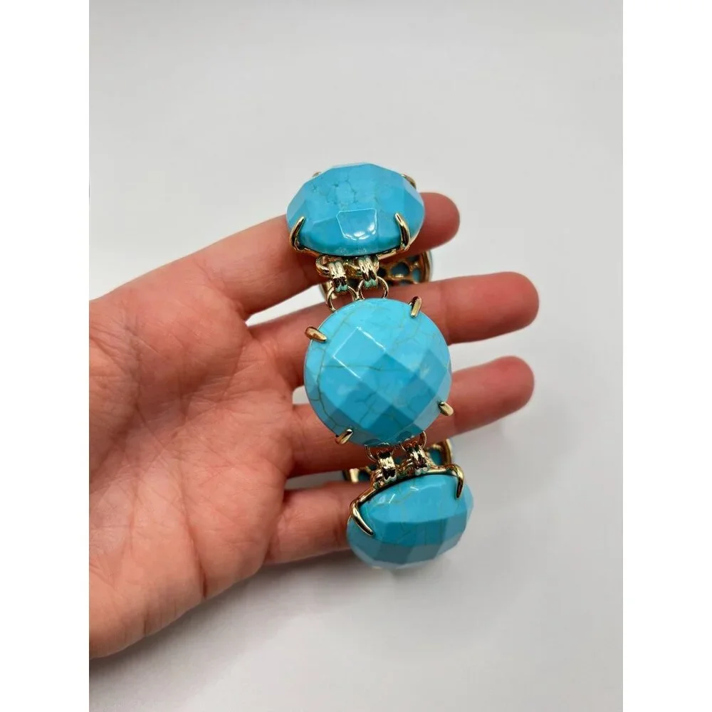 Kendra Scott Chunky Turquoise Cassie Bracelet With Gold Tone Accents - Picture 3 of 6